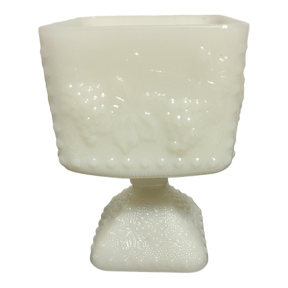 Vintage 50s Milk Glass Pedestal Dish Harvesr Graoe Pattern - Picture 4 of 10